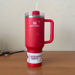 Limited edition Red valentines Stanley . 40 oz quencher